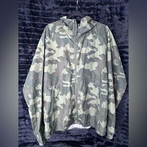 All in Motion Men's Green Camouflage Windbreaker